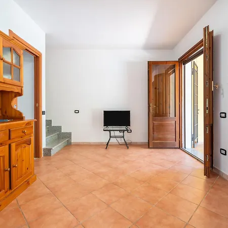 Casa Giuliana 度假居 *